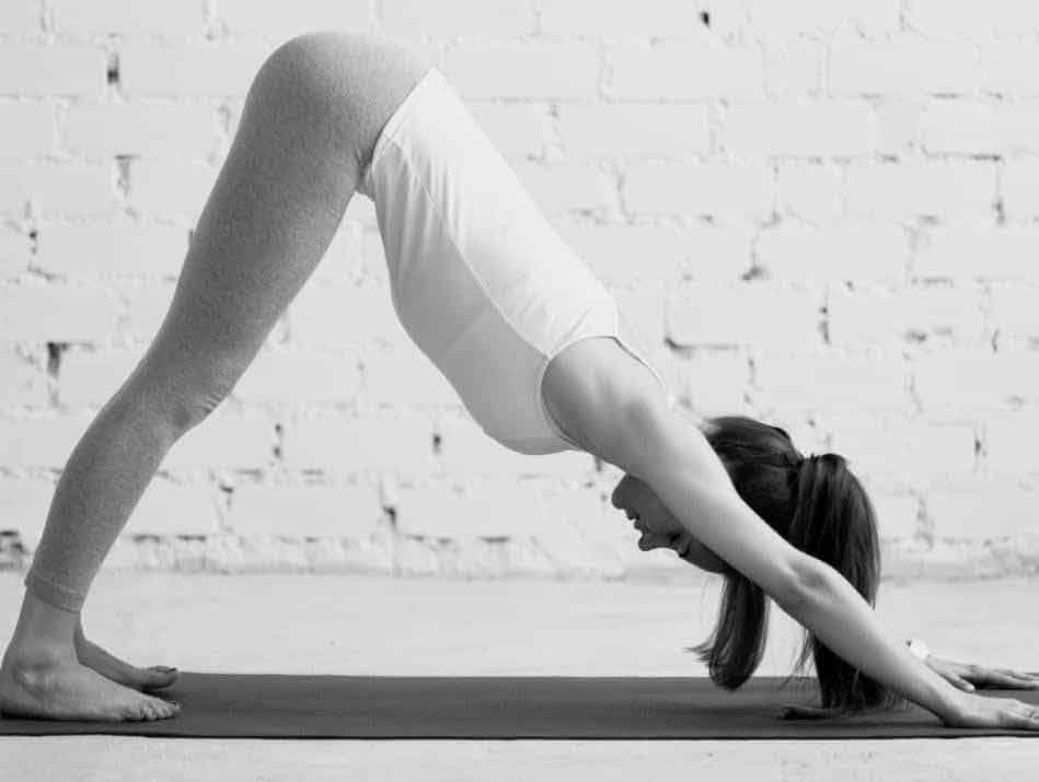 yoga en gris