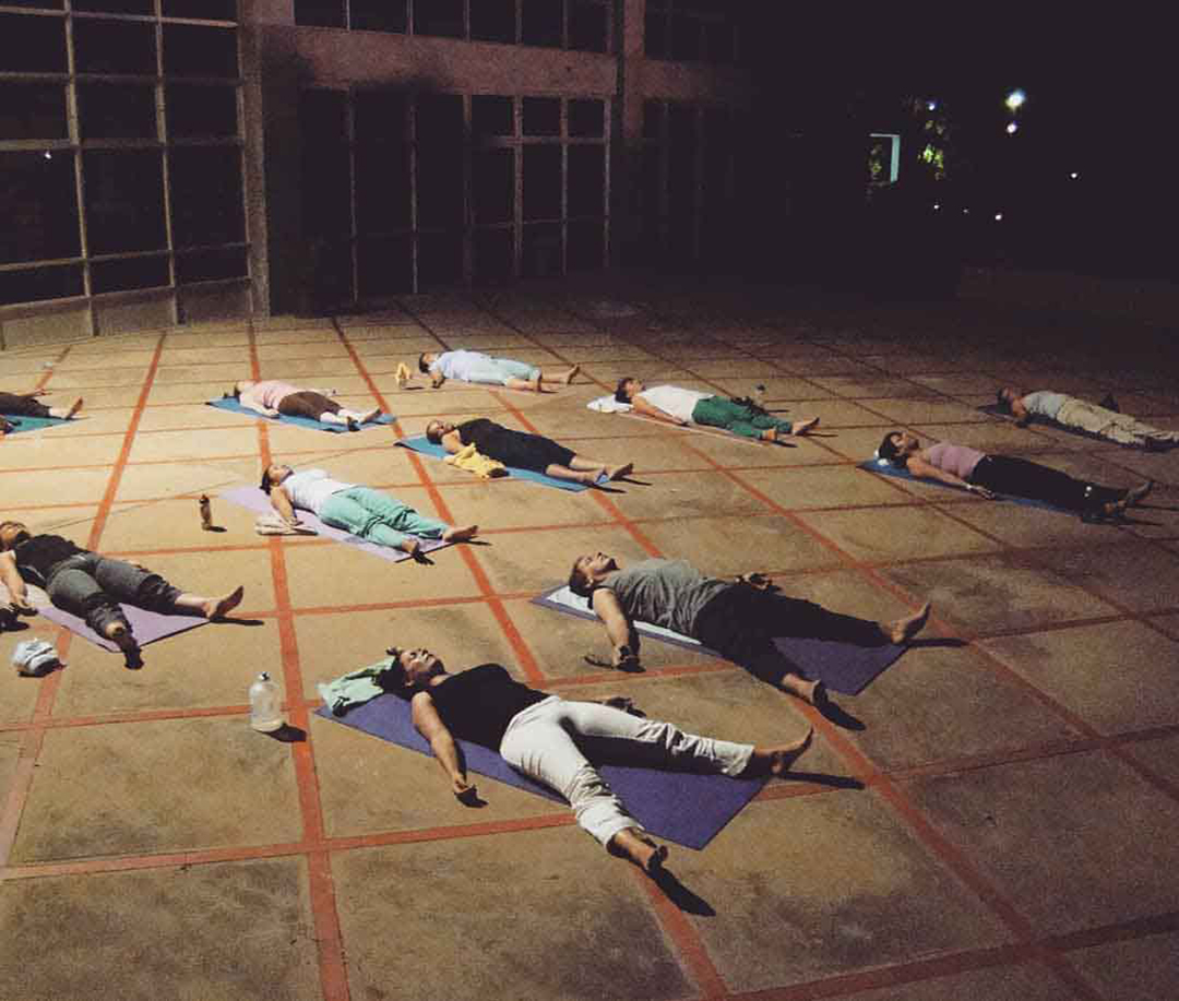 yoga en la noche